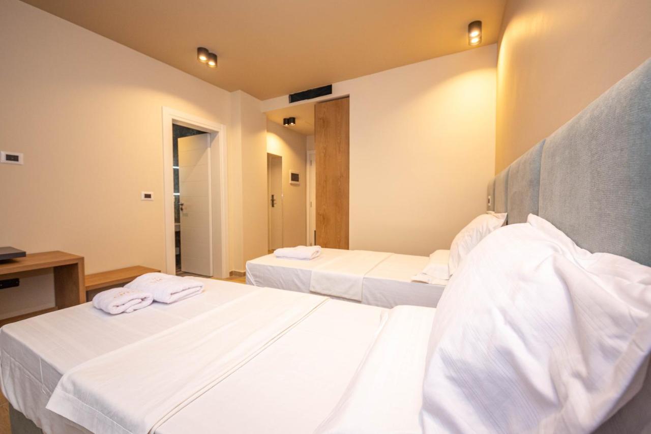 Hotel Alion21 Durres Bagian luar foto
