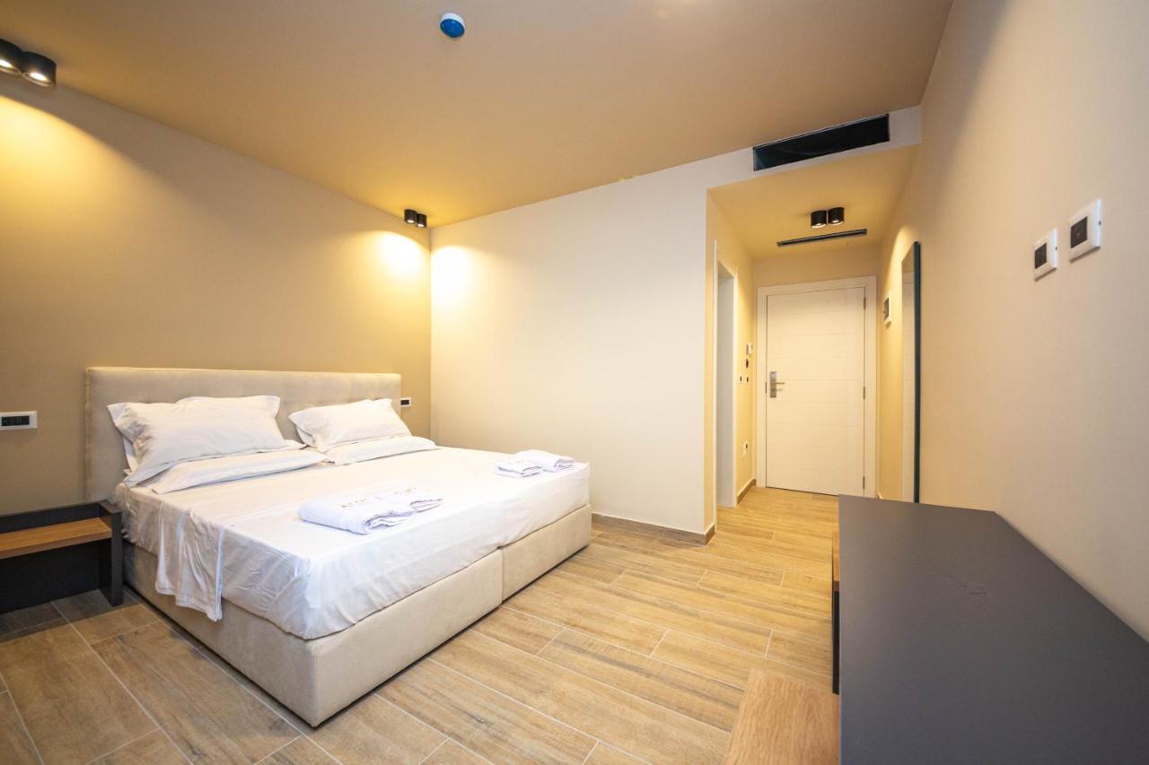 Hotel Alion21 Durres Bagian luar foto