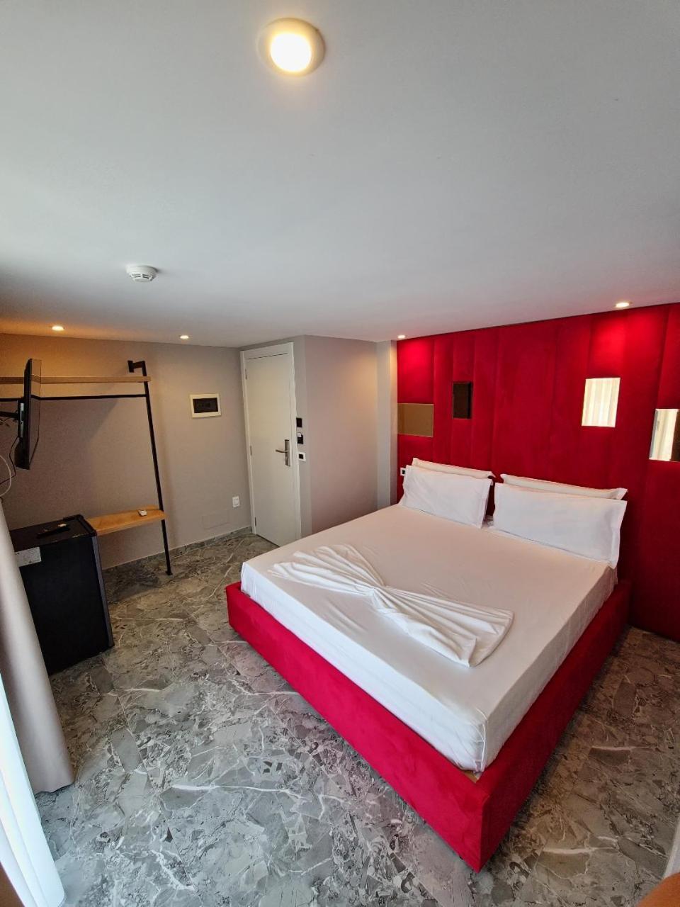 Hotel Alion21 Durres Bagian luar foto